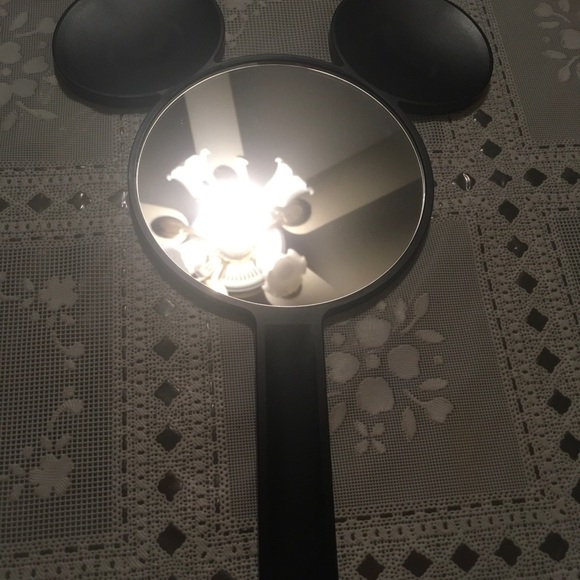 🆕 Morphe Mickey & Friends Truth Be Told Hand Mirror, NWOB - Picture 7 of 8
